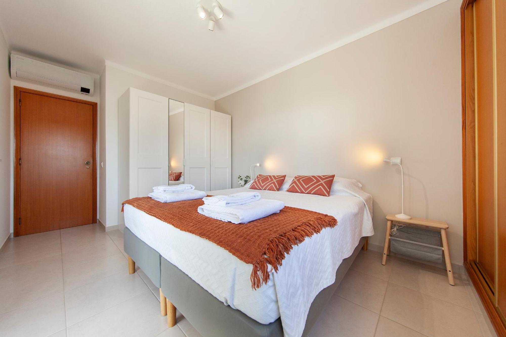 Apartamento Quinta Dos Pinheiros Lagos Exterior foto